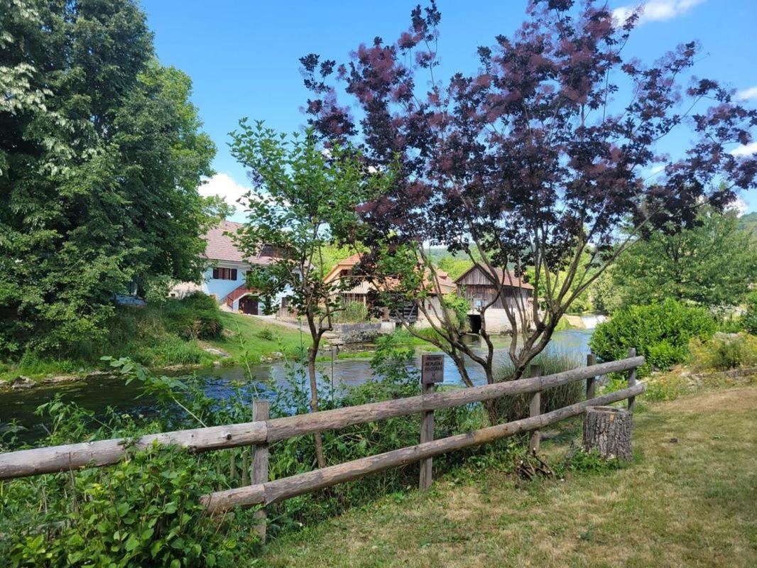 Krka River Lodge Znojile pri Krki Exterior foto
